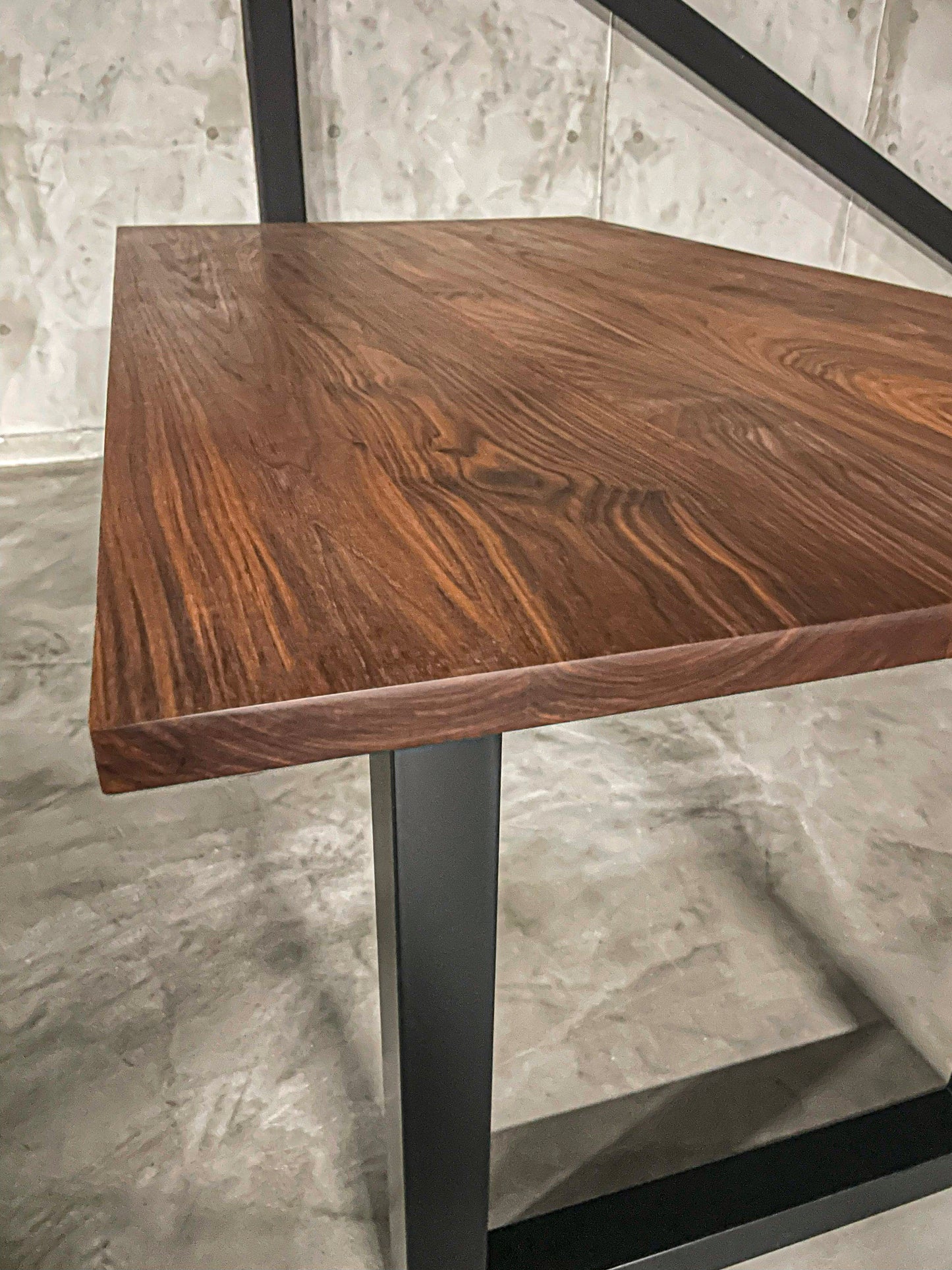 MasterWal WILDWOOD DINING TABLE