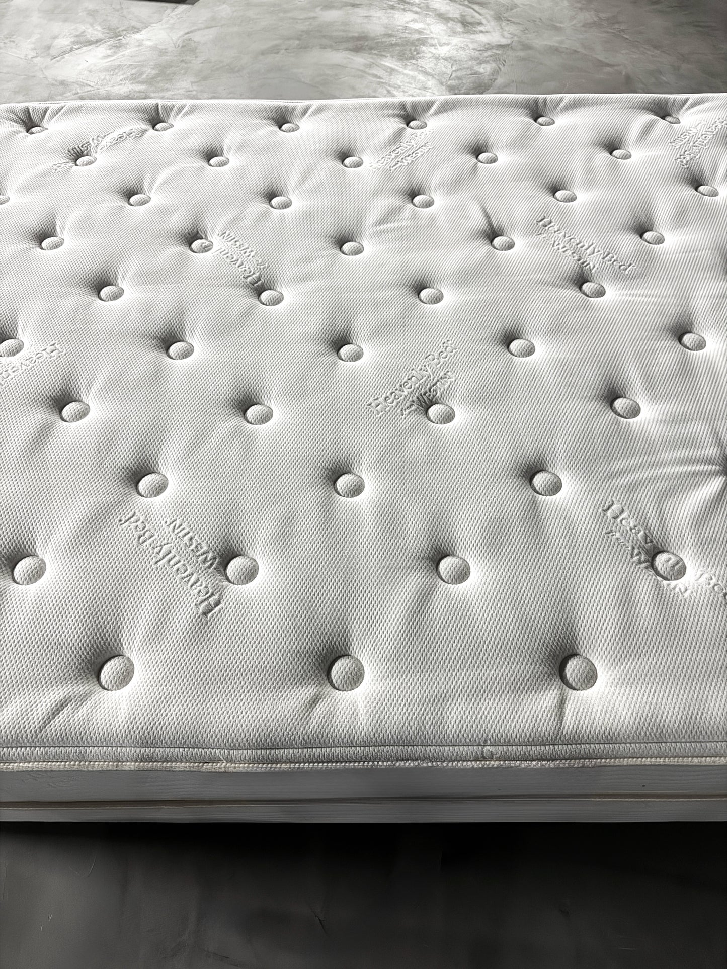ホテル仕様 Westin Heavenly Bed クイーンサイズ Simmons製マットレス