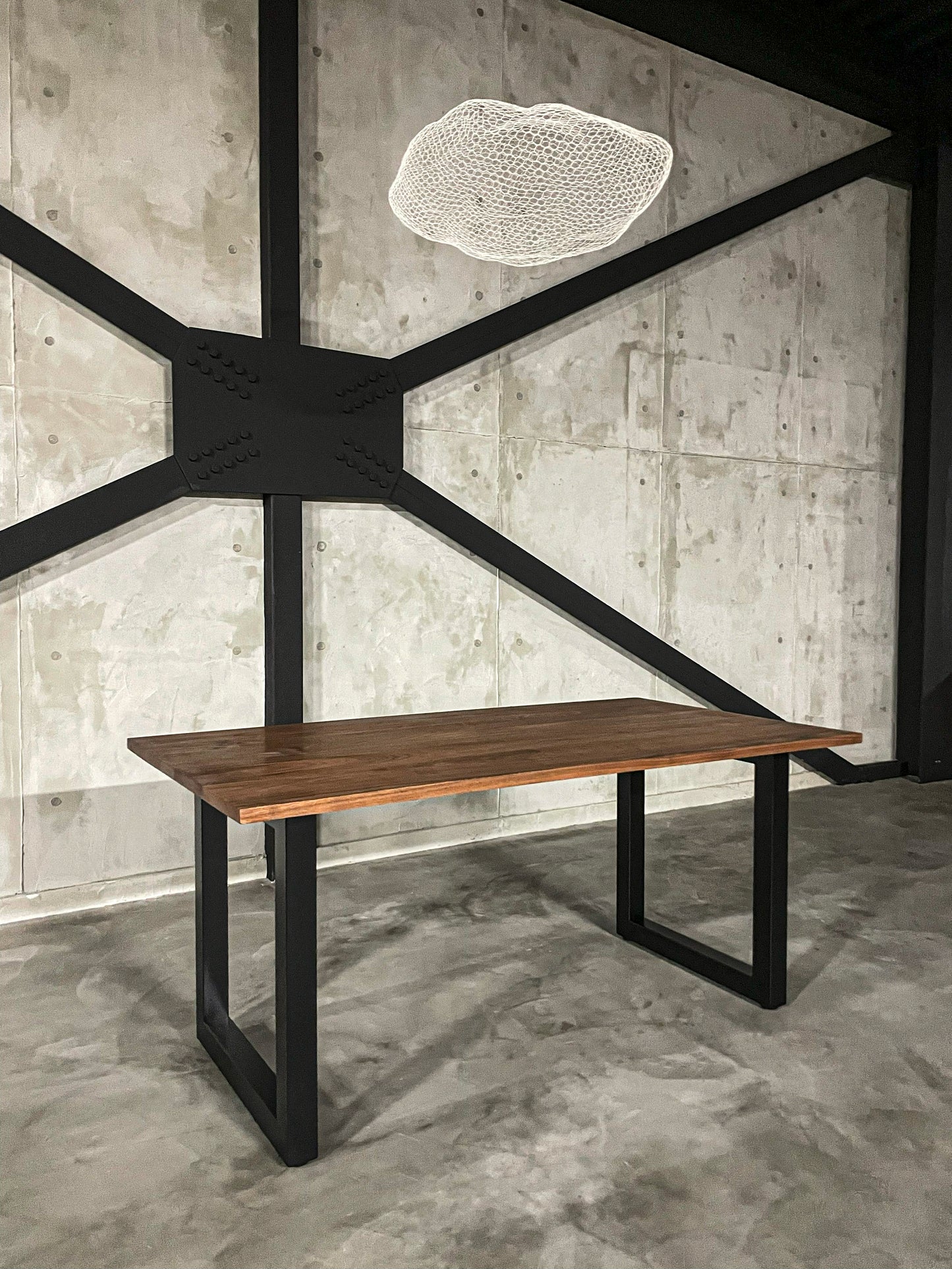 MasterWal WILDWOOD DINING TABLE