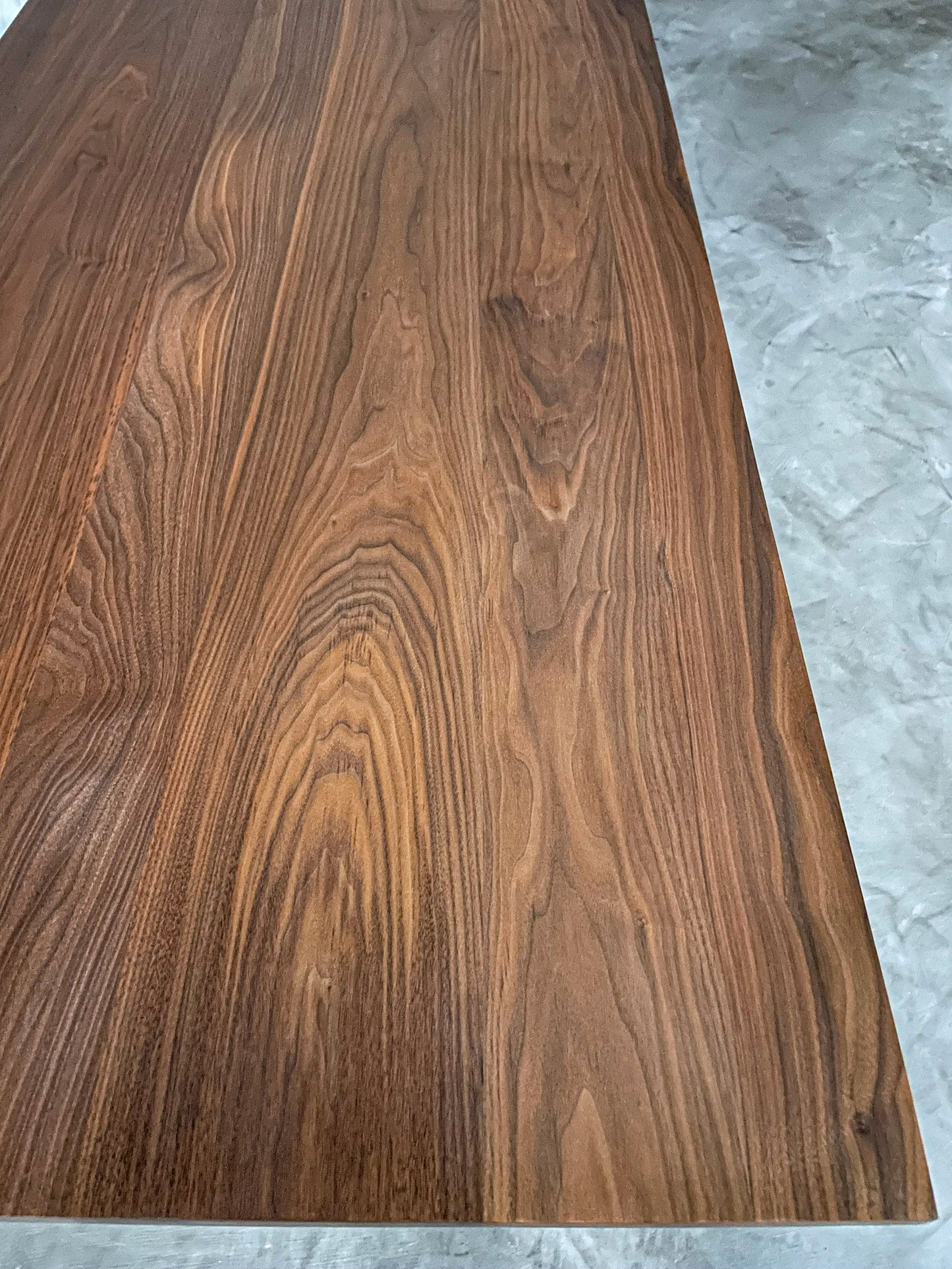 MasterWal WILDWOOD DINING TABLE