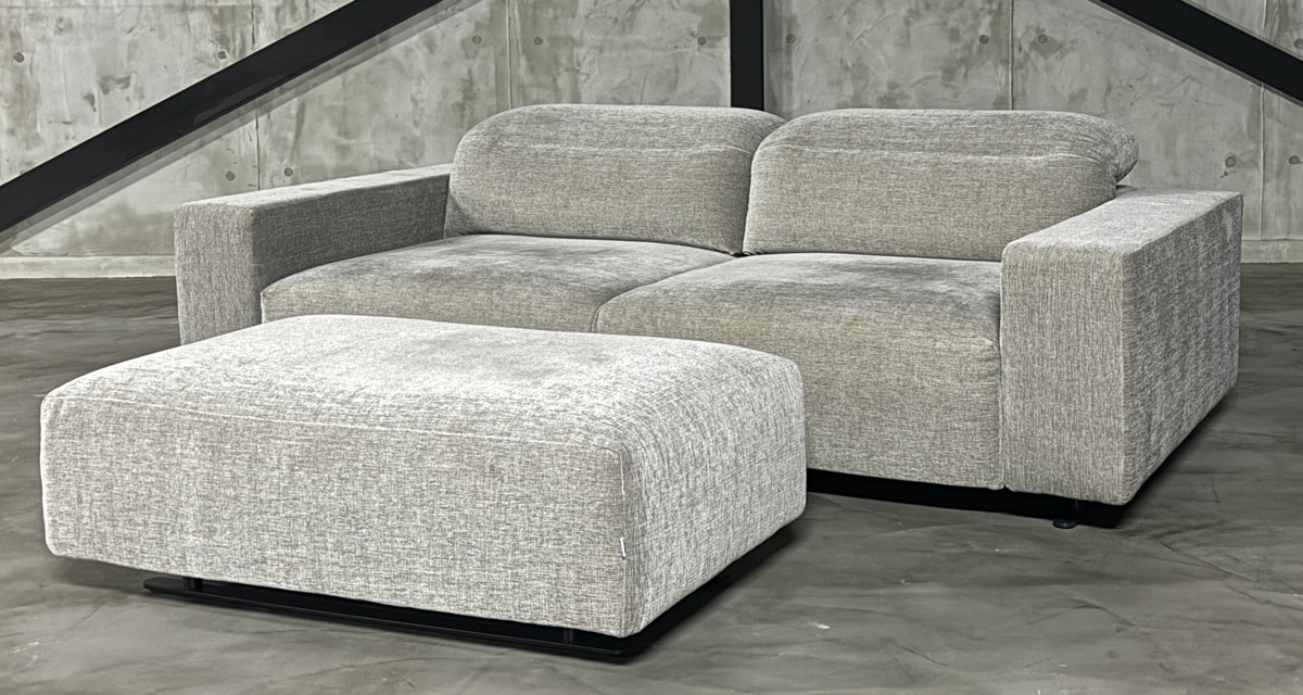 BoConcept HAMPTONソファとハーフプーフの現品全景