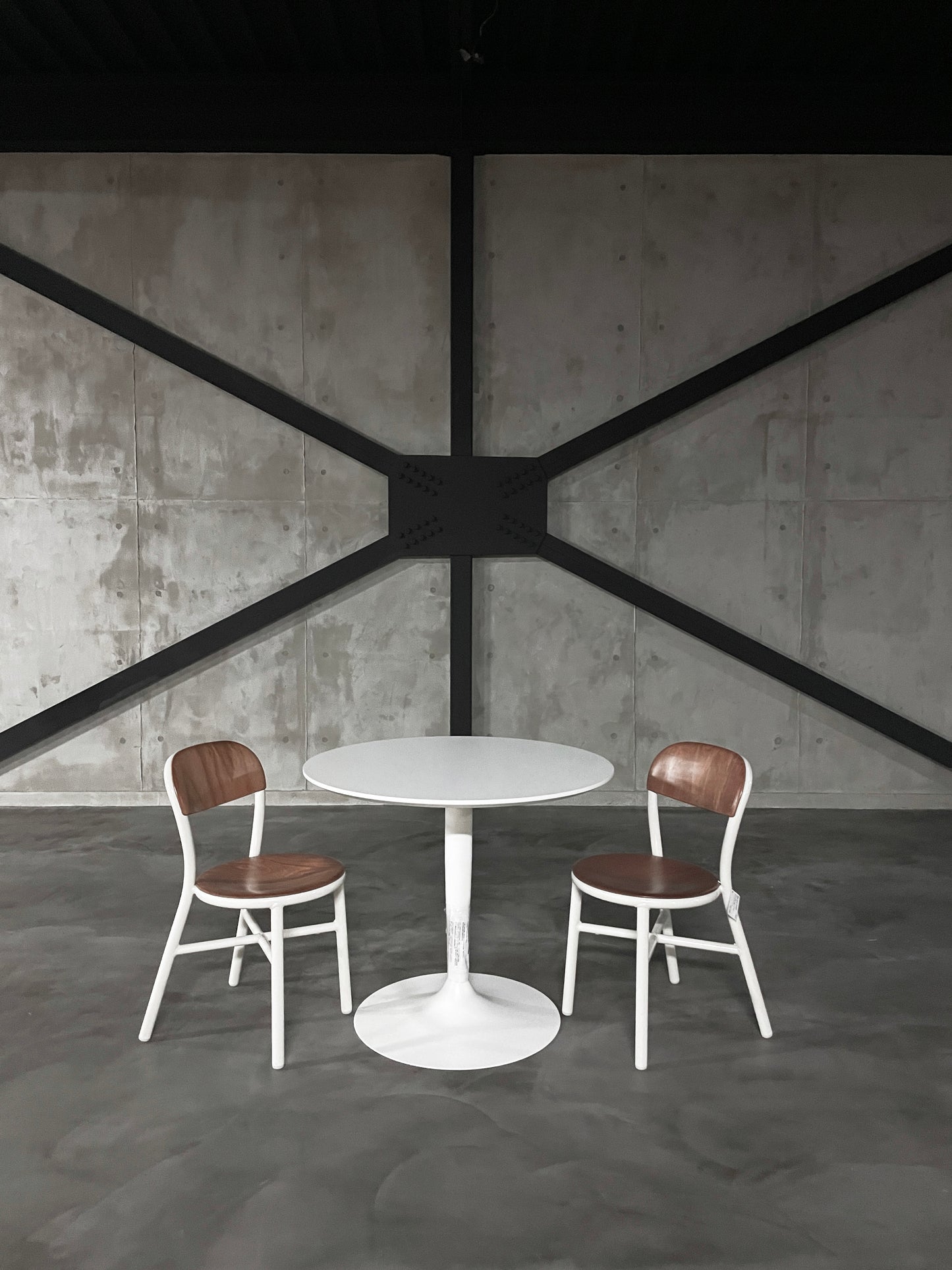 Connubia Calligaris PLANET 直径90cm 円形テーブル全体