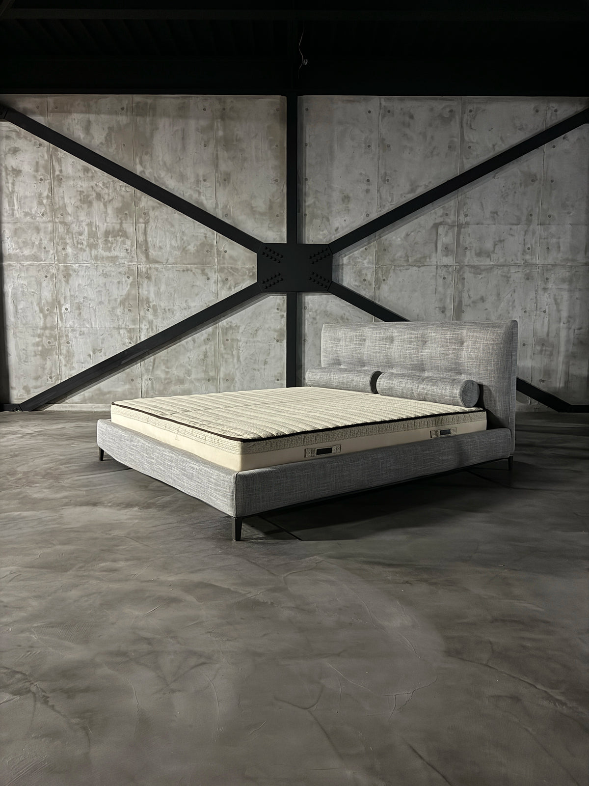 Minotti Andersen｜クイーンベッド – A5rank Furniture.TOKYO