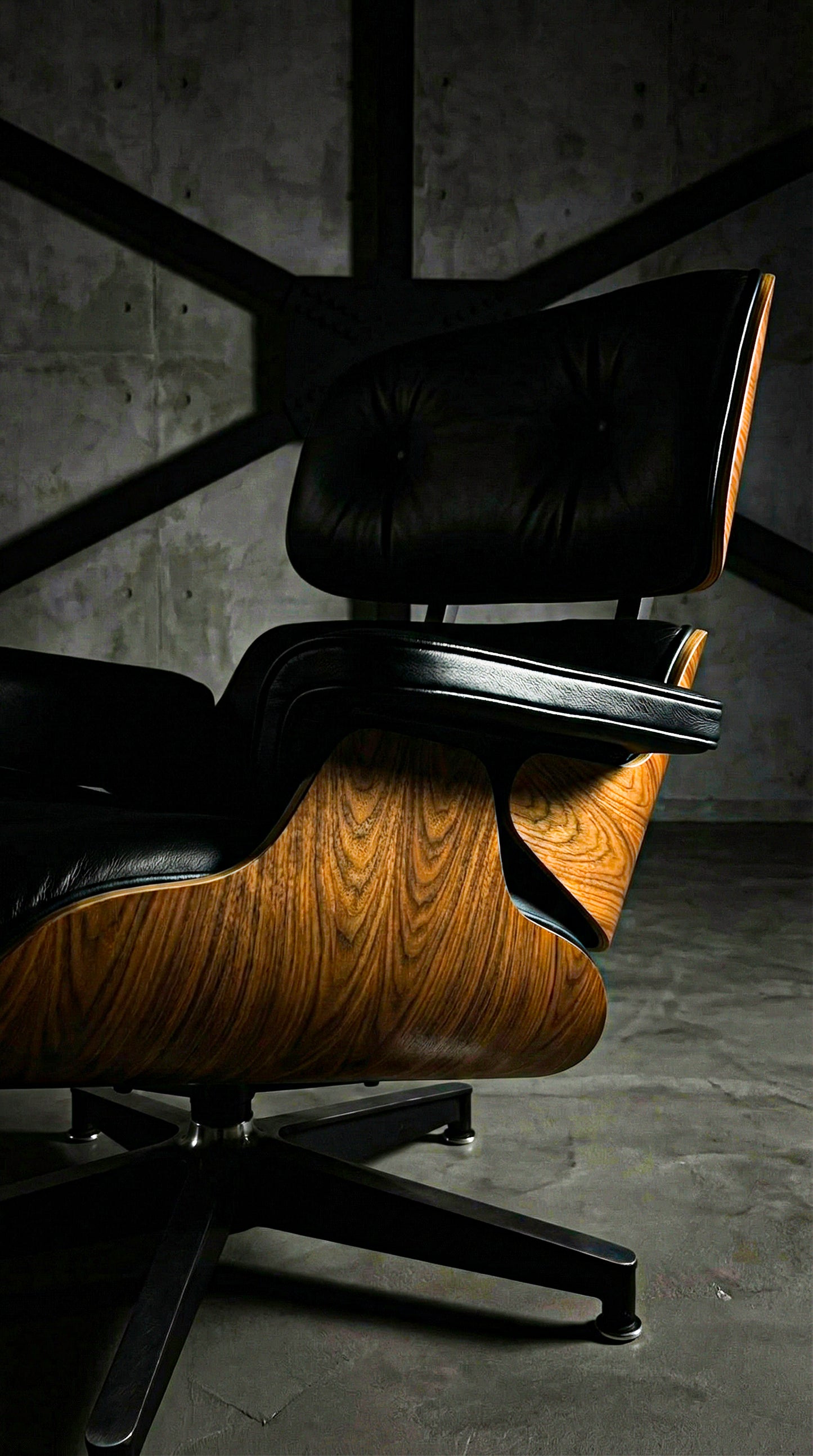 Herman Miller イームズ ラウンジチェア＆オットマン｜サントスパリサンダー・2021年製・極美品
