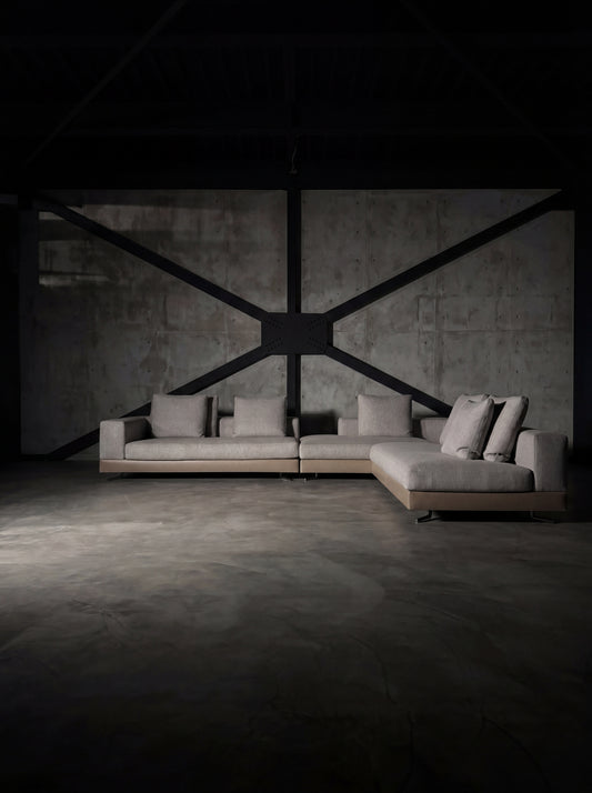 Minotti WHITE SADDLE-HIDE 大型モジュラーソファ 総幅550cm 中古美品 | A5 Rank Furnitur