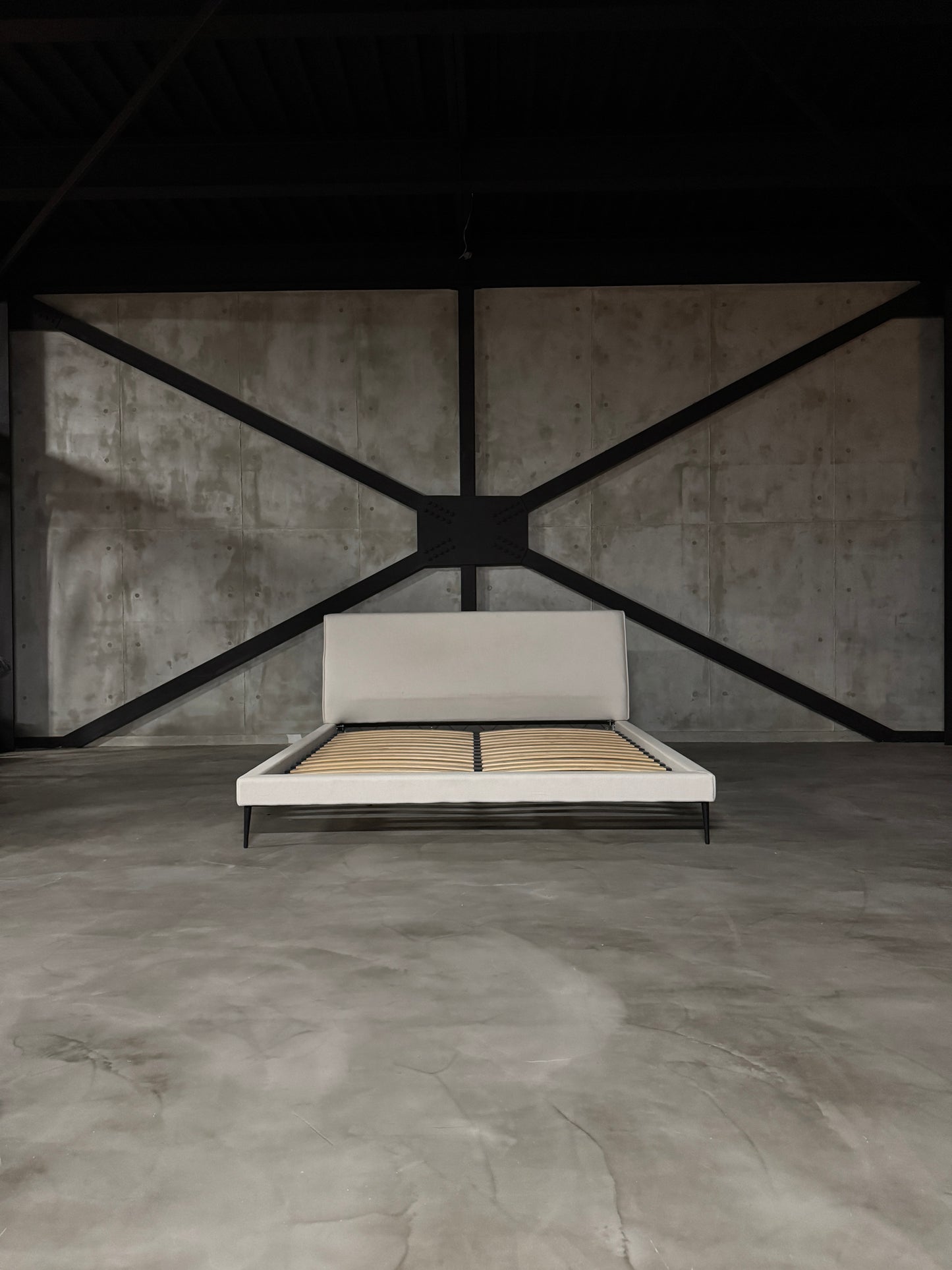 BoConcept Arlington キングベッド｜廃盤希少・Ratti社製生地・W198cm極美品