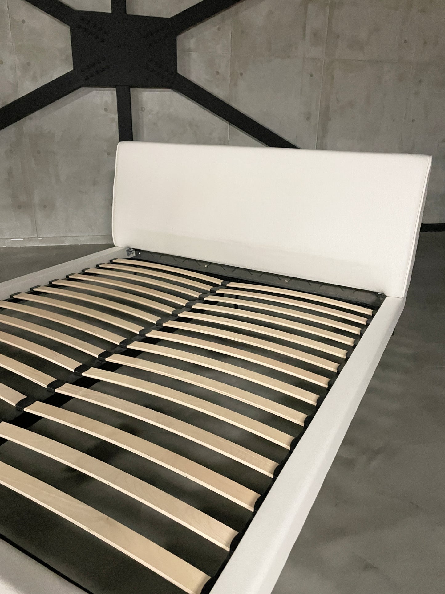 BoConcept Arlington キングベッド｜廃盤希少・Ratti社製生地・W198cm極美品