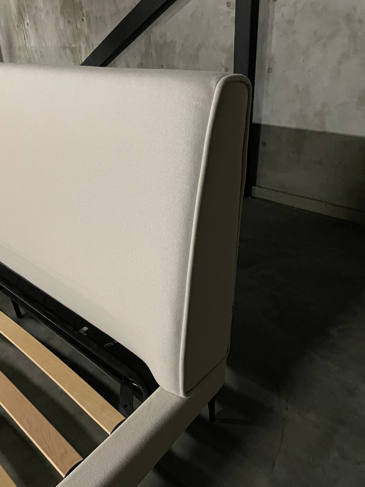 BoConcept Arlington キングベッド｜廃盤希少・Ratti社製生地・W198cm極美品