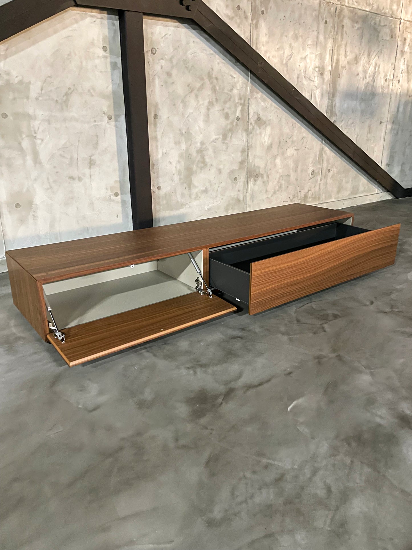 BoConcept Lugano テレビボード｜使用4か月・W192・ウォールナット・極美品