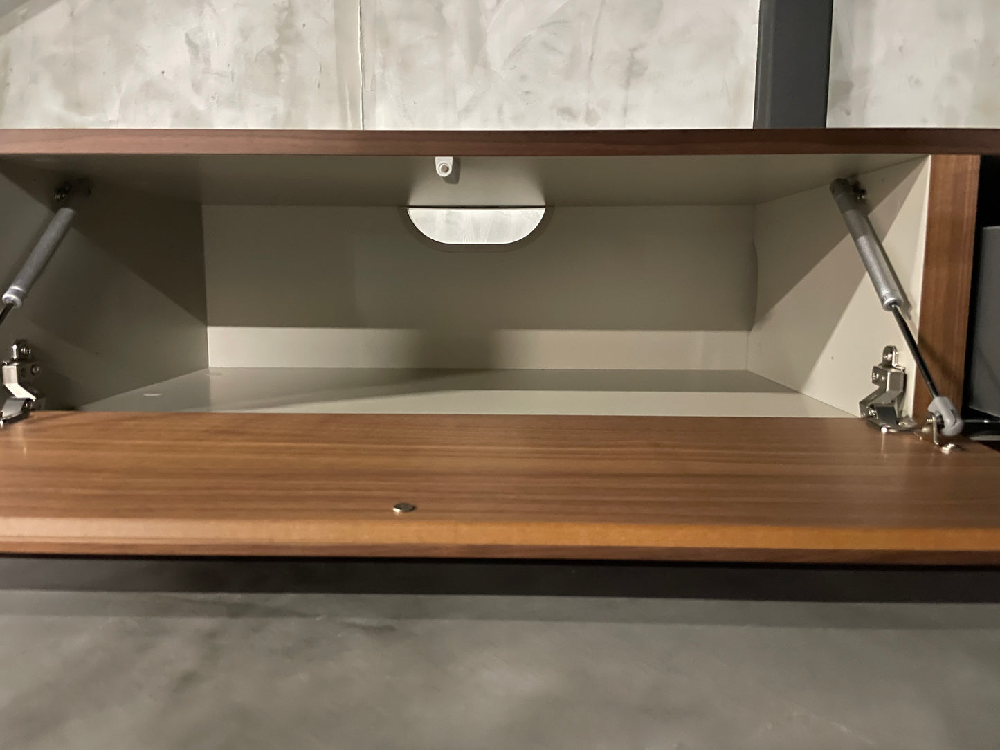 BoConcept Lugano テレビボード｜使用4か月・W192・ウォールナット・極美品