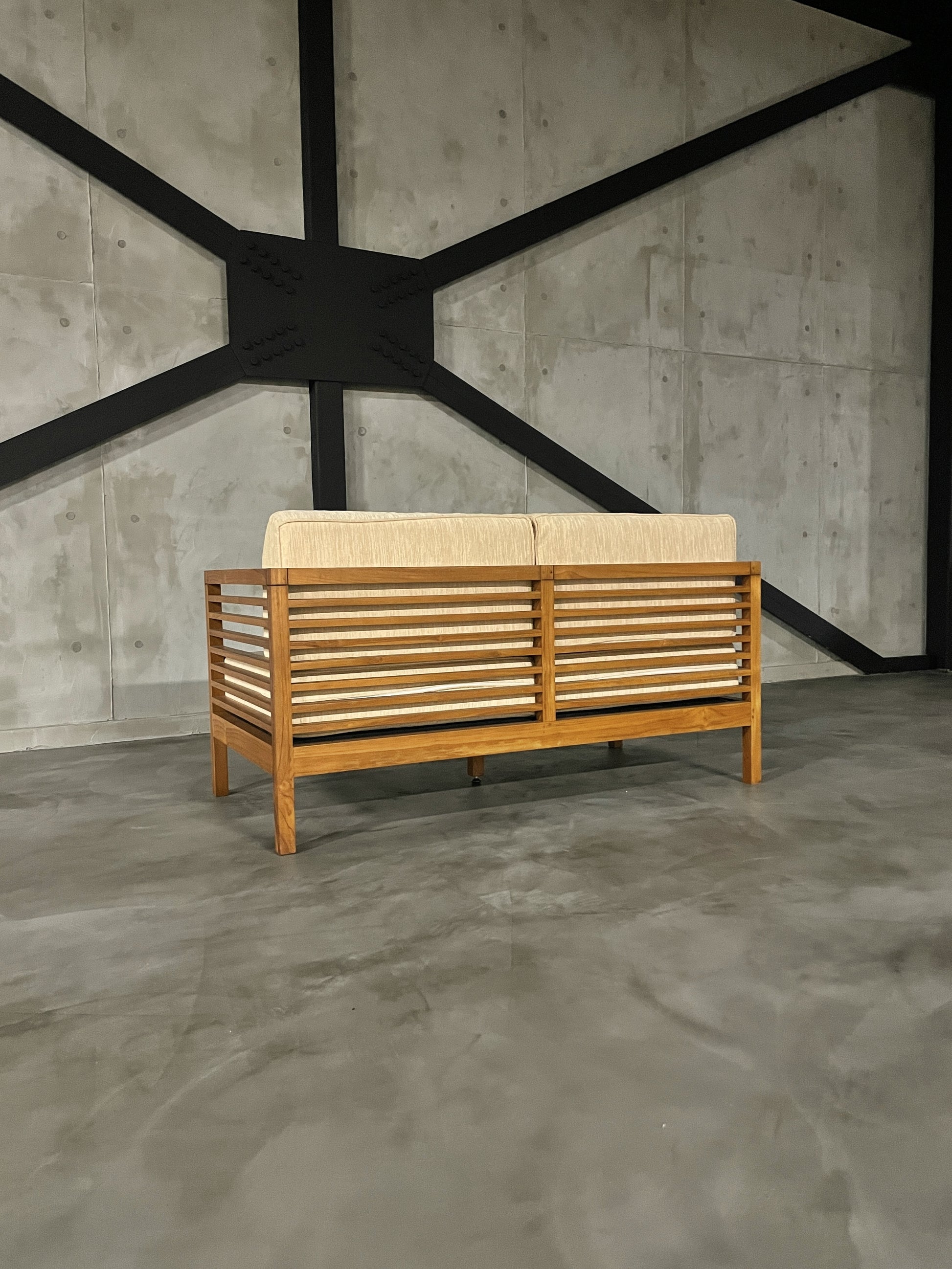SCANTEAK LINEAR ソファ チーク材フレームとクッション